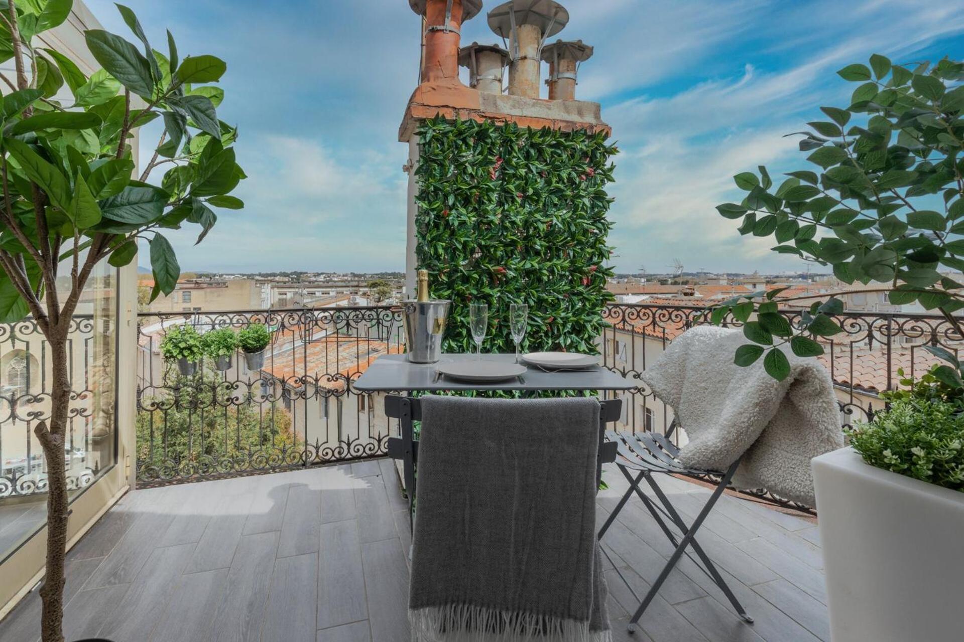 La Terrasse, Vue Sur Les Toits De Montpellier Apartment Bagian luar foto